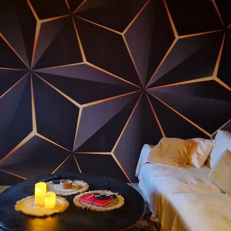 Love hotel L'apotheose Saint-Jean-les-Deux-Jumeaux